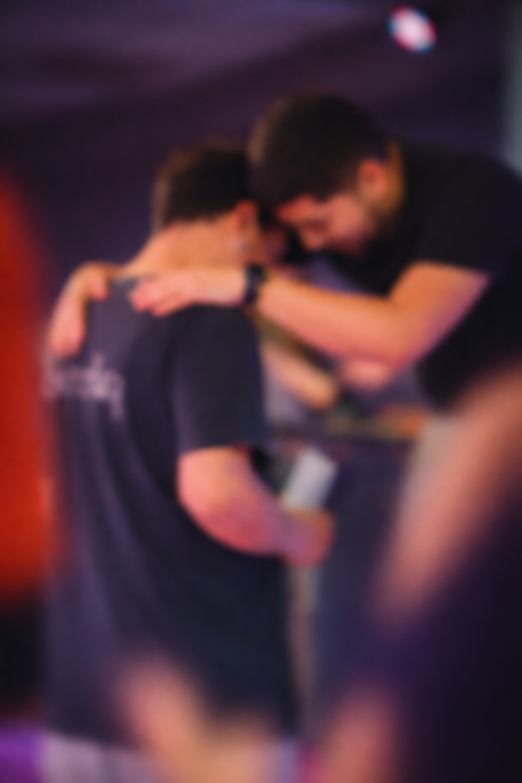 Congregación adorando en IPROYEC